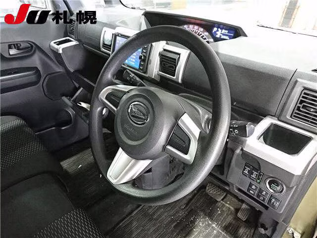 DAIHATSU WAKE