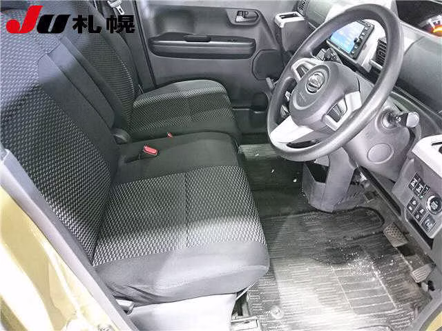 DAIHATSU WAKE