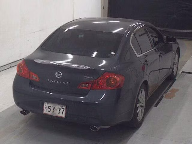 NISSAN SKYLINE