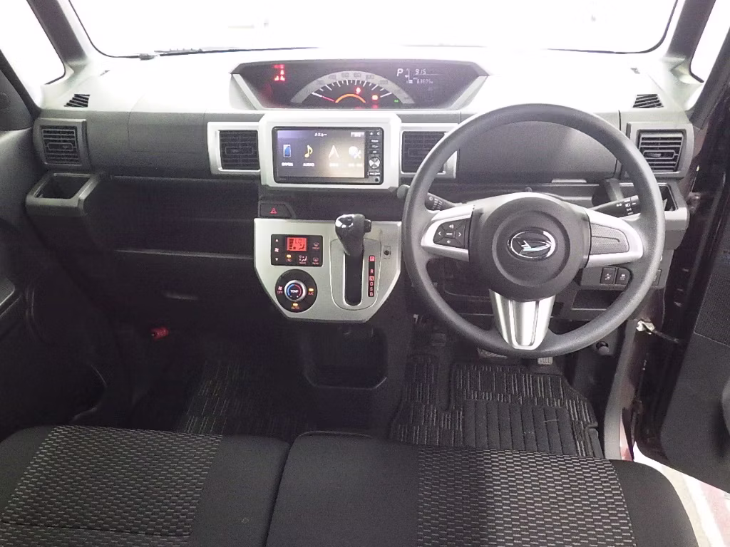 DAIHATSU WAKE