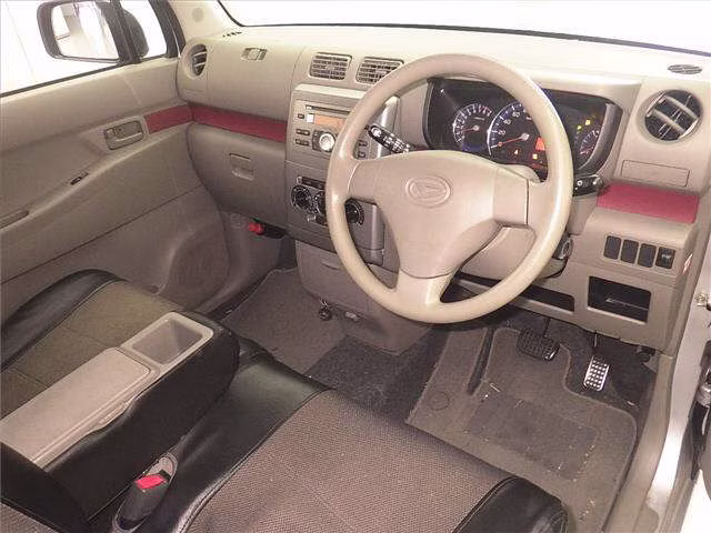 DAIHATSU MOVE CONTE