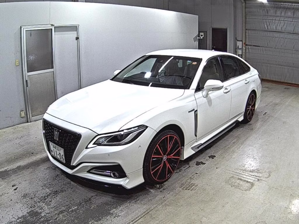 TOYOTA CROWN