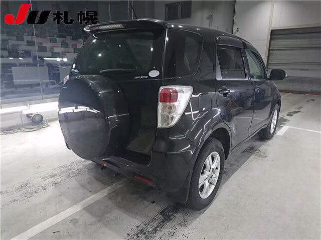 TOYOTA RUSH