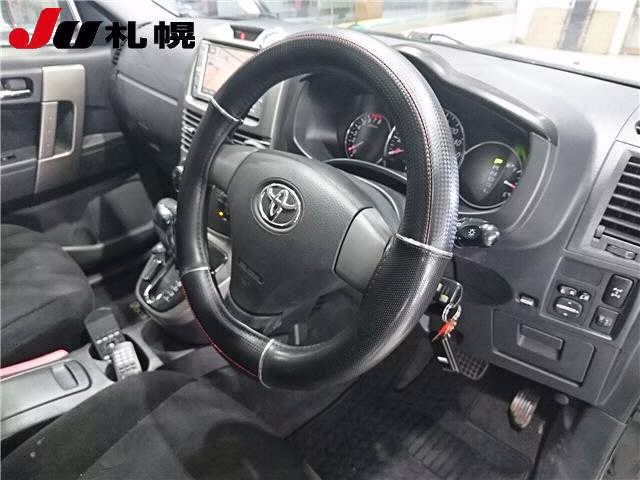 TOYOTA RUSH