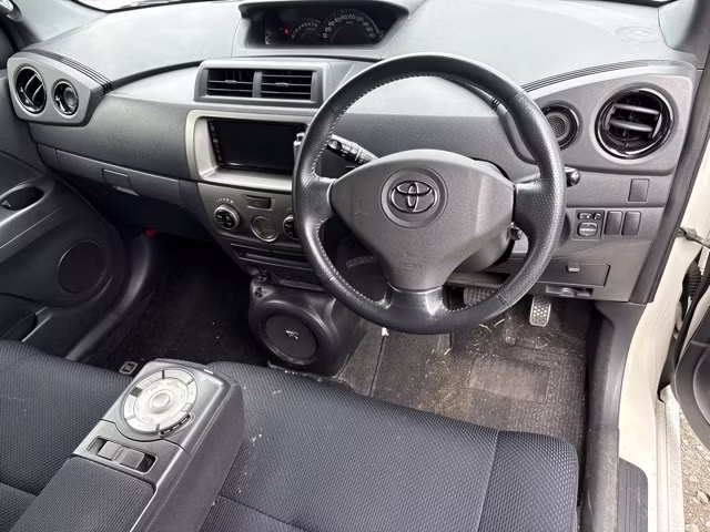 TOYOTA BB