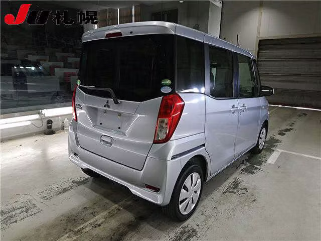 MITSUBISHI EK SPACE