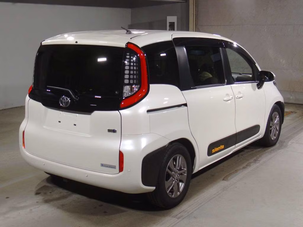 TOYOTA SIENTA