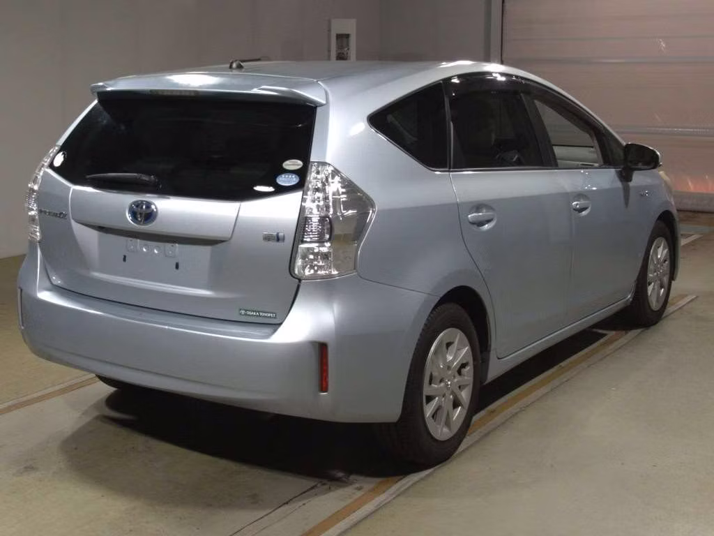 TOYOTA PRIUS ALPHA
