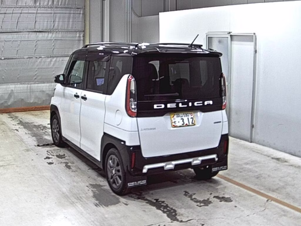 MITSUBISHI DELICA MINI