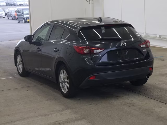 MAZDA AXELA