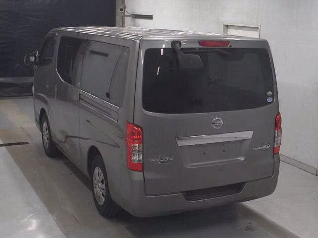 NISSAN NV350 CARAVAN