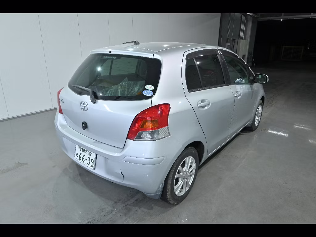 TOYOTA VITZ