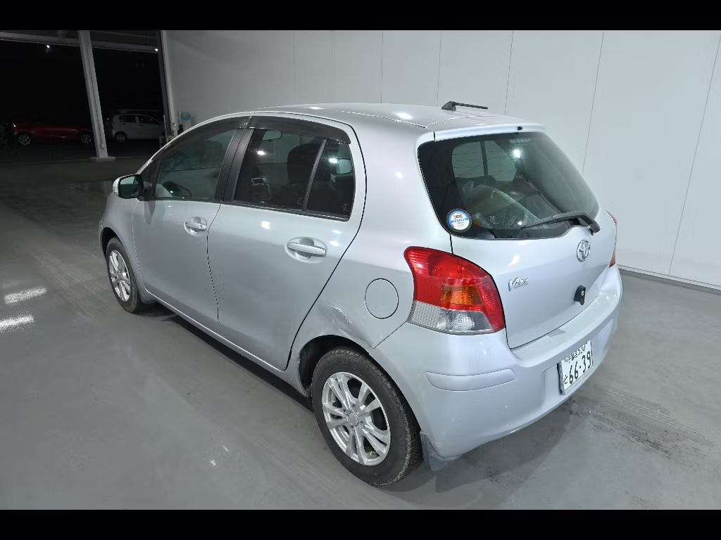 TOYOTA VITZ
