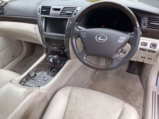LEXUS LS460