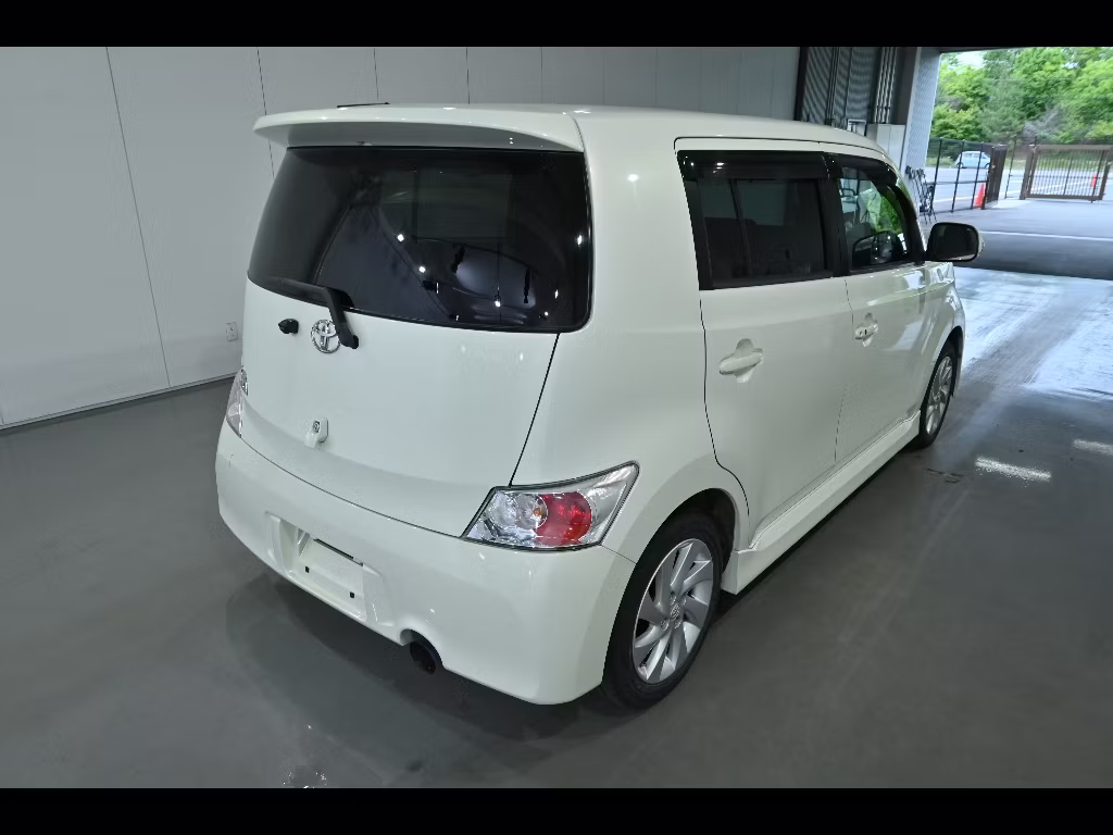 TOYOTA BB