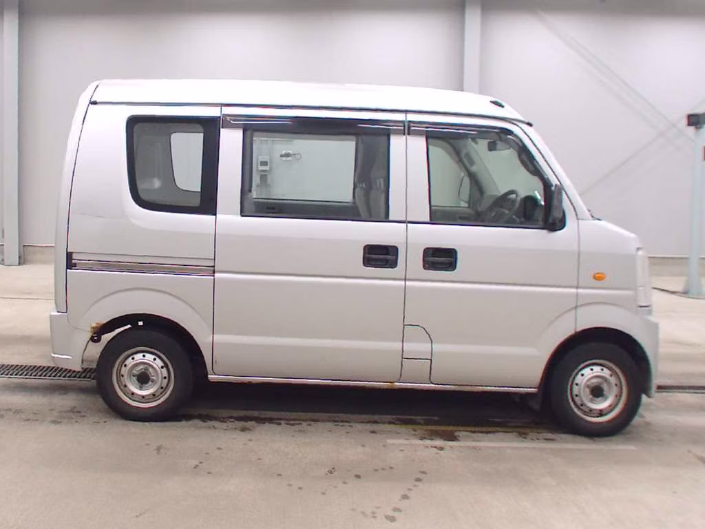 MITSUBISHI MINICAB