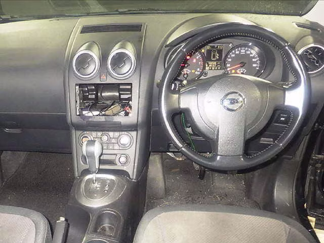NISSAN DUALIS