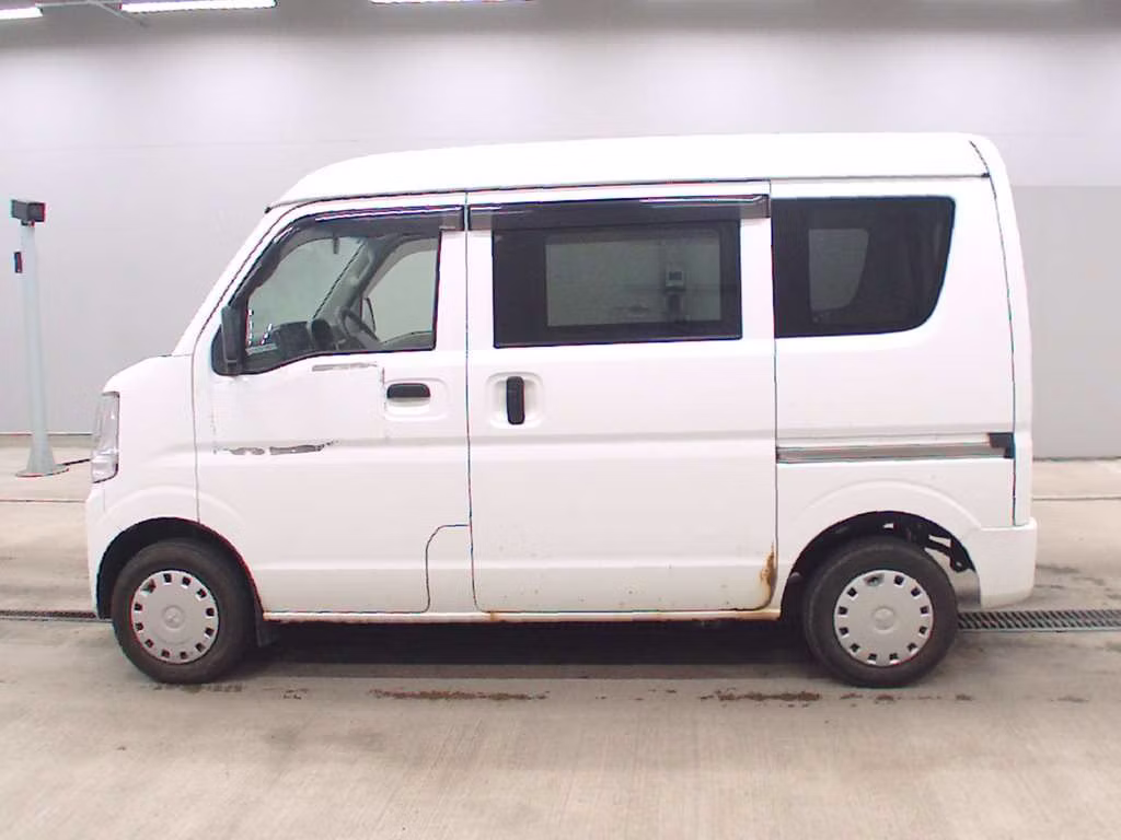 MITSUBISHI MINICAB