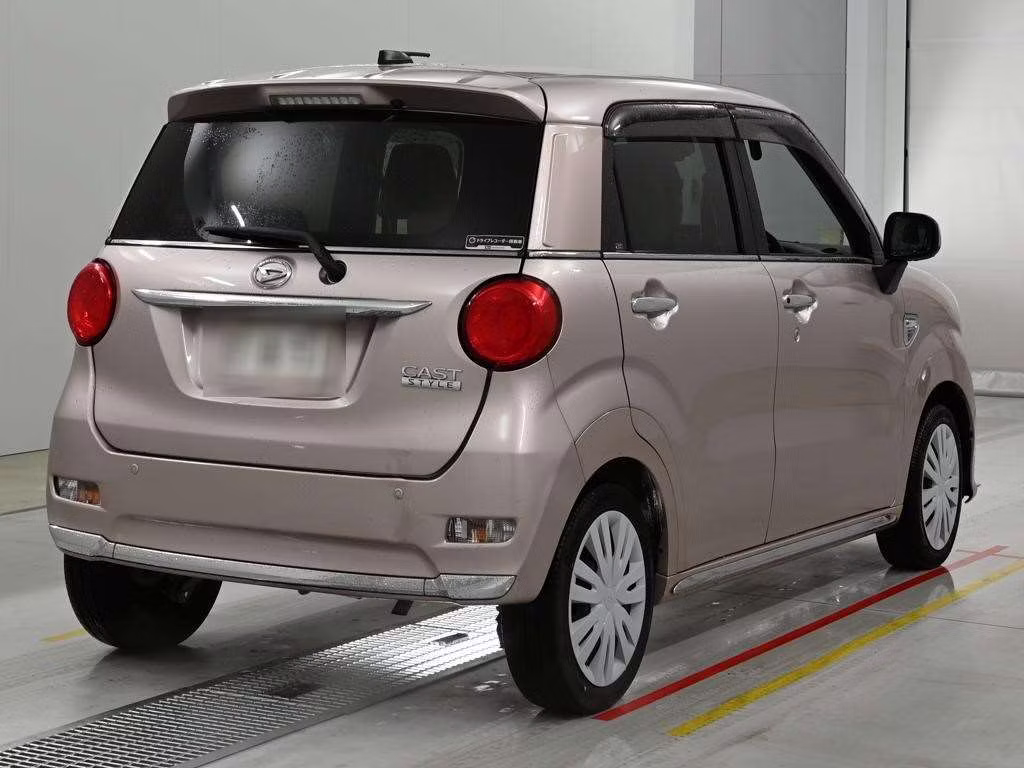 DAIHATSU CAST