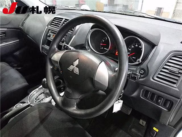 MITSUBISHI RVR