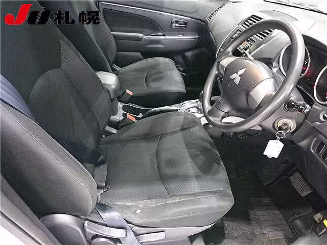 MITSUBISHI RVR