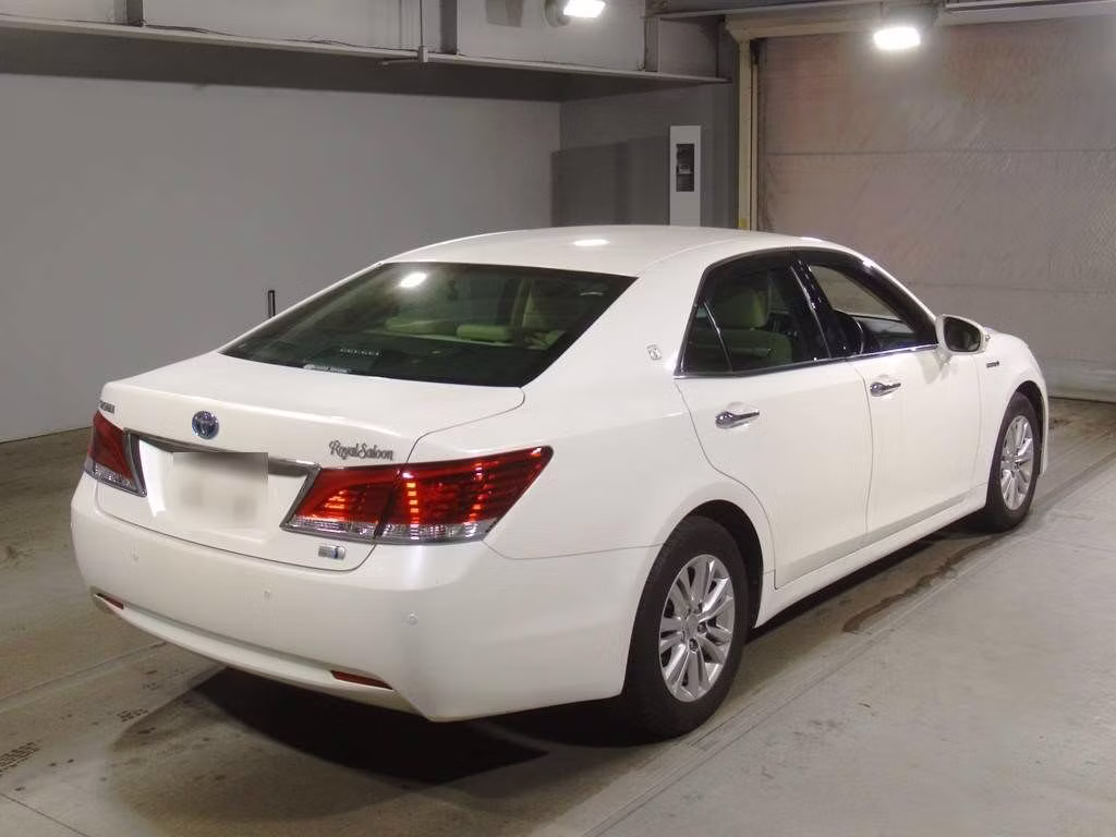 TOYOTA CROWN