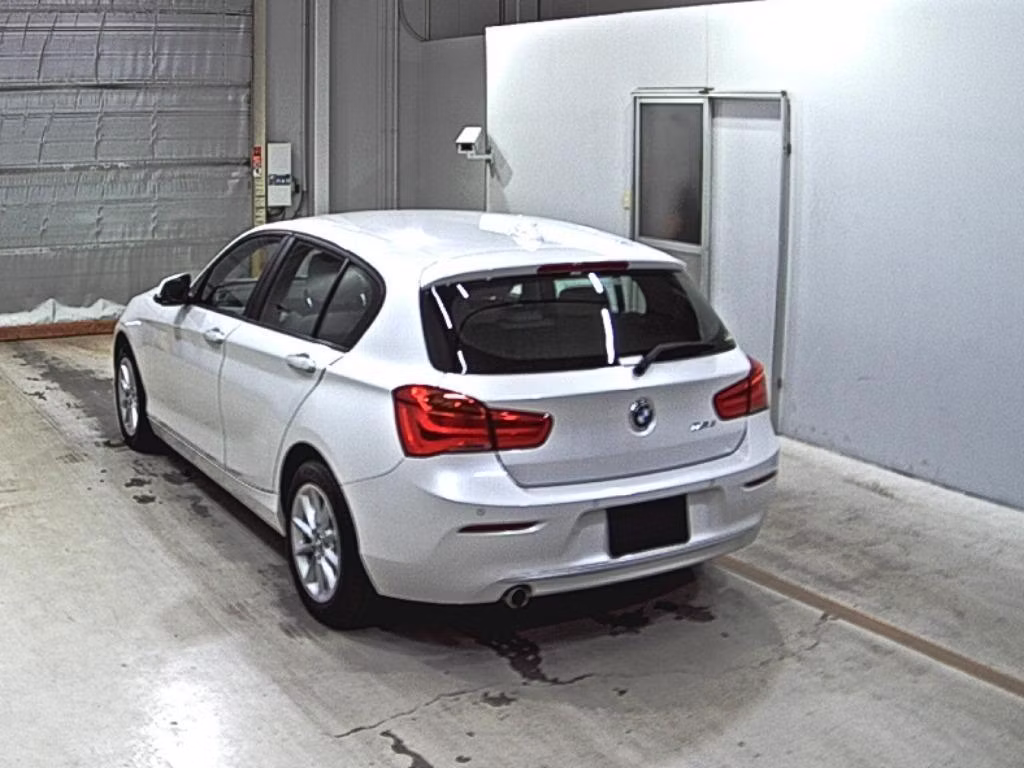 BMW 1-SERIES