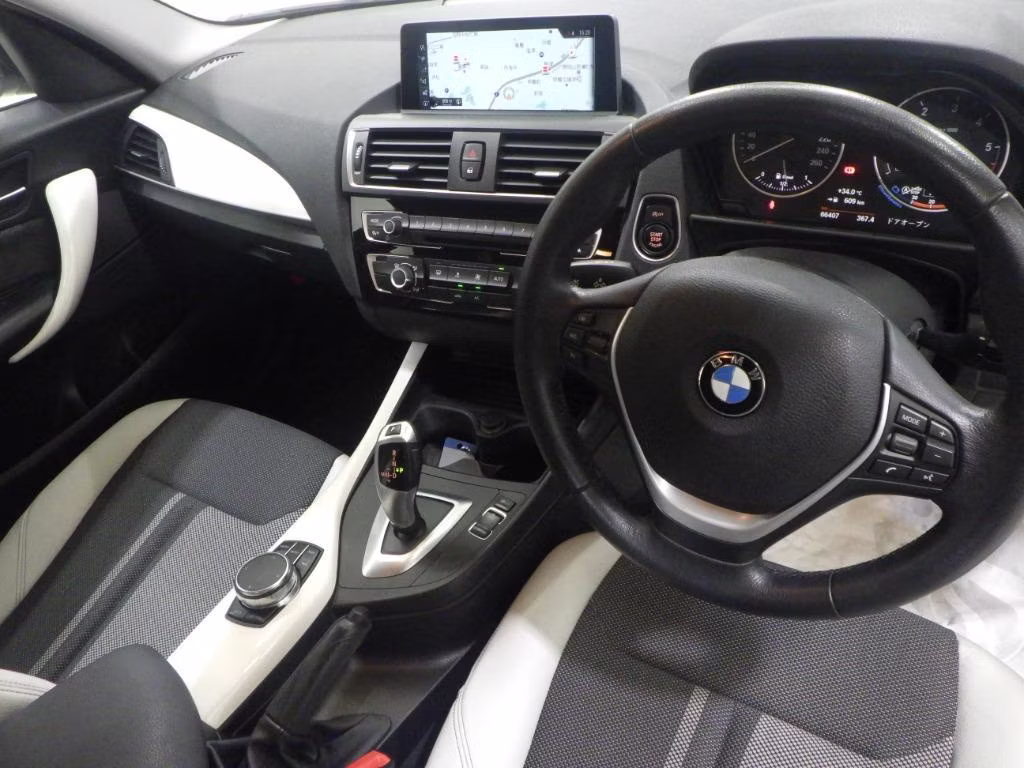 BMW 1-SERIES