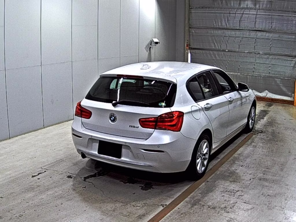 BMW 1-SERIES