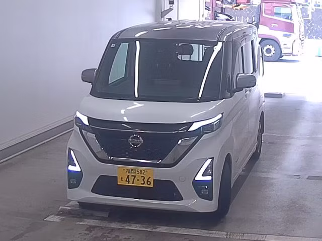 NISSAN ROOX