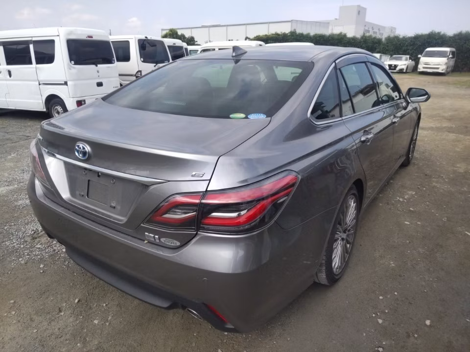 TOYOTA CROWN