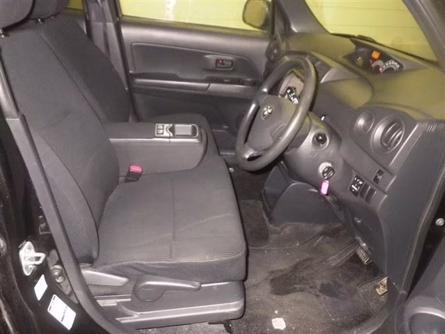 TOYOTA BB