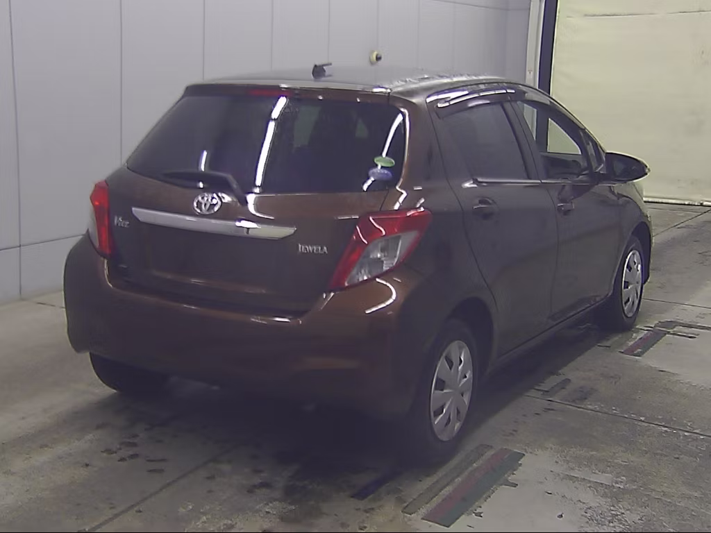 TOYOTA VITZ