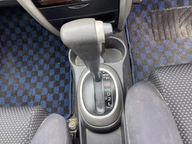TOYOTA IST