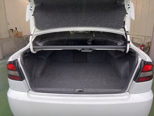 SUBARU LEGACY B4
