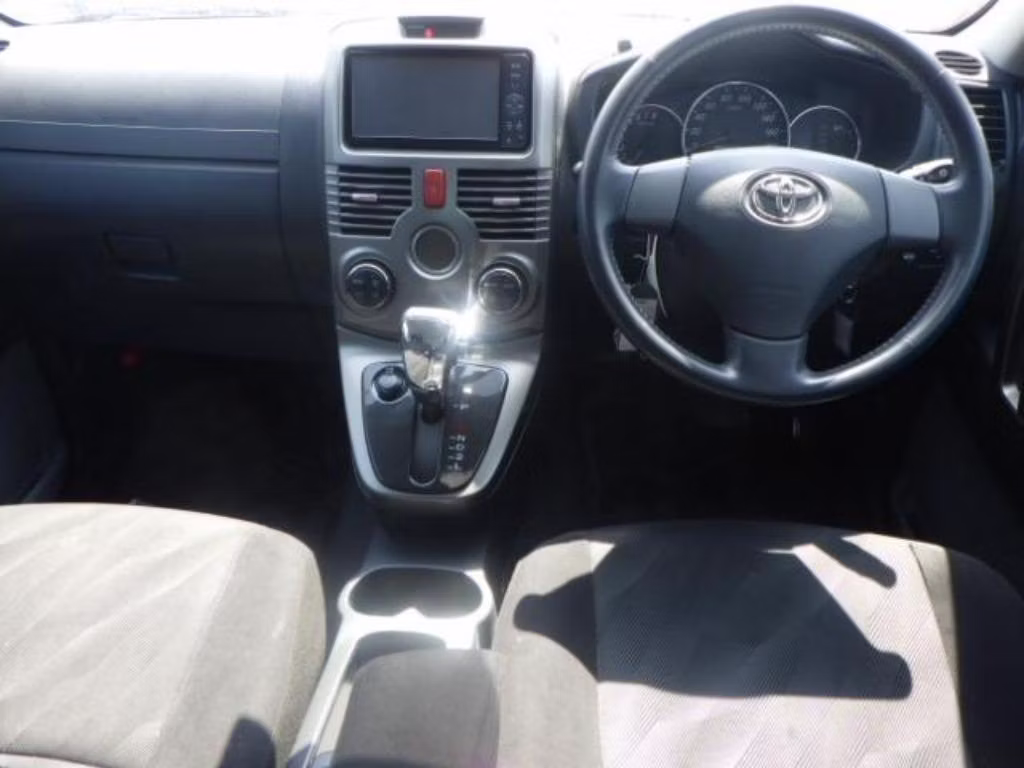 TOYOTA RUSH