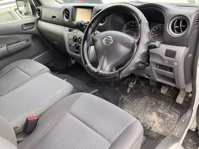 NISSAN NV350 CARAVAN