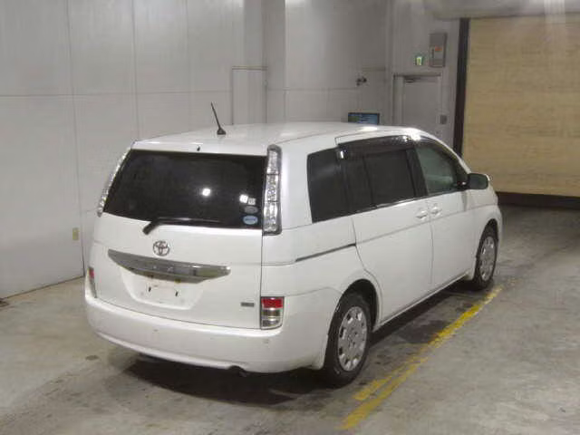 TOYOTA ISIS