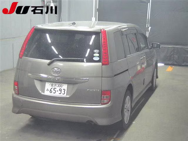 TOYOTA ISIS