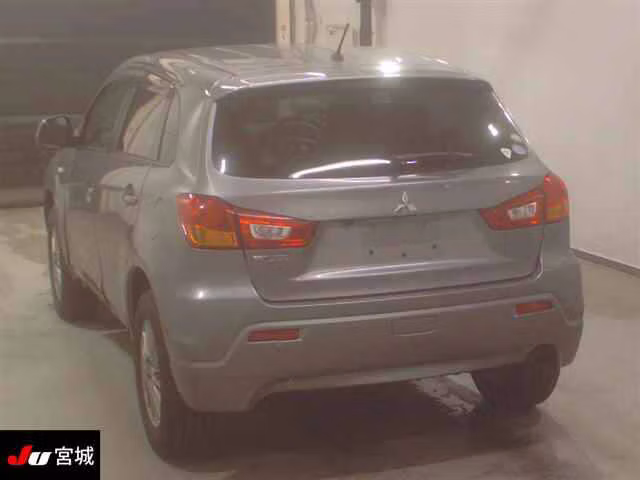 MITSUBISHI RVR