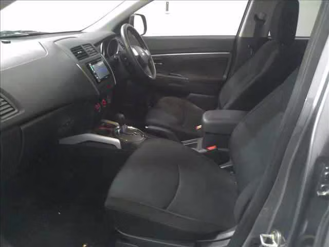 MITSUBISHI RVR