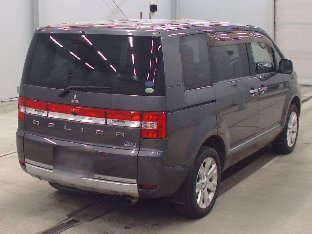MITSUBISHI DELICA D:5