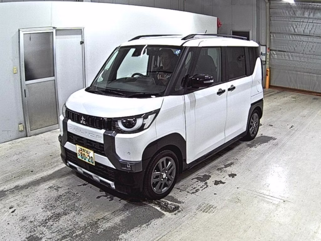 MITSUBISHI DELICA MINI