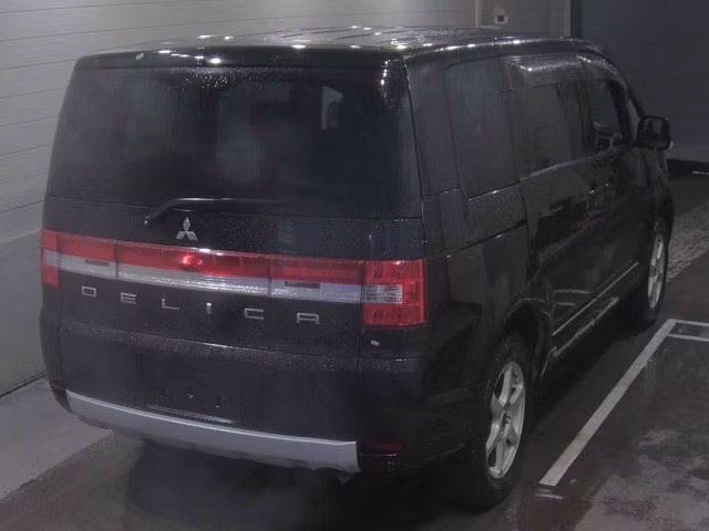 MITSUBISHI DELICA D:5