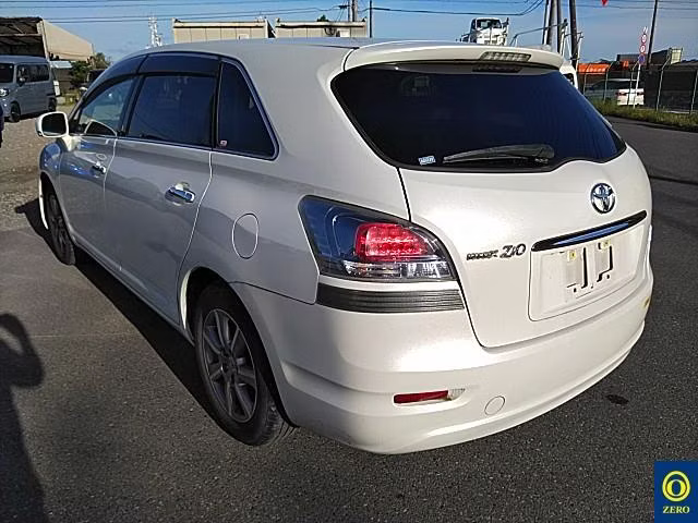TOYOTA MARK X ZIO