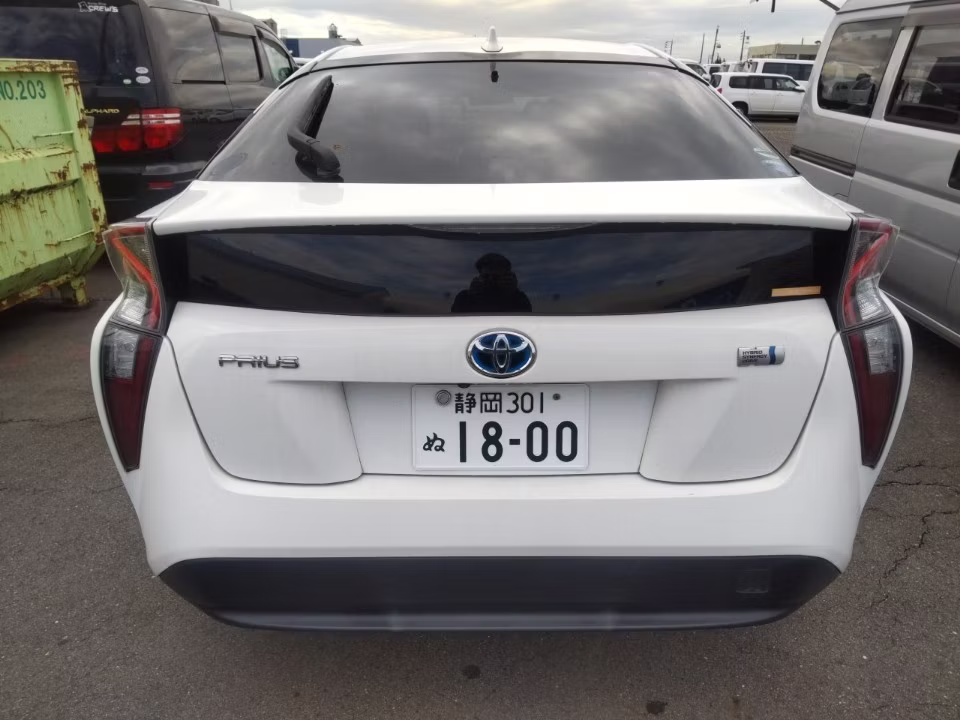 TOYOTA PRIUS