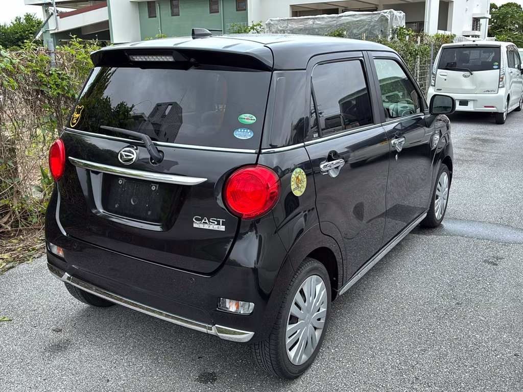 DAIHATSU CAST