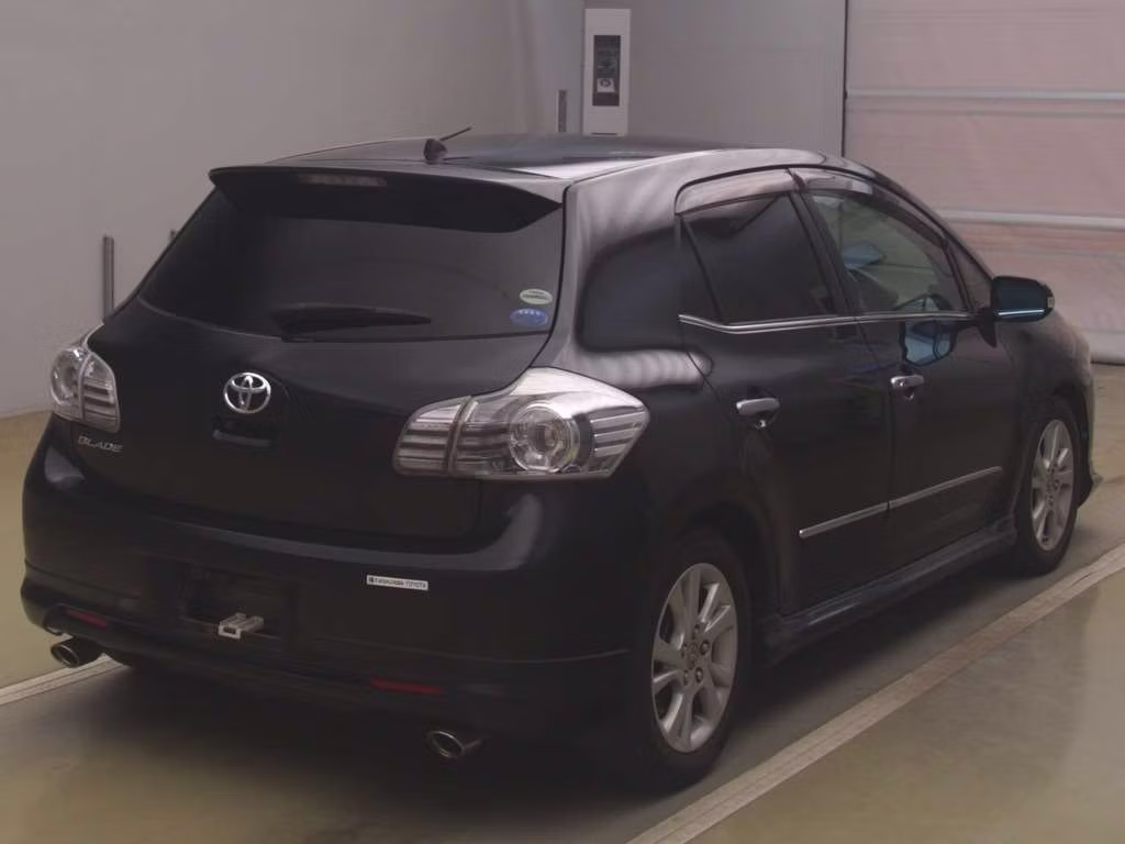TOYOTA BLADE