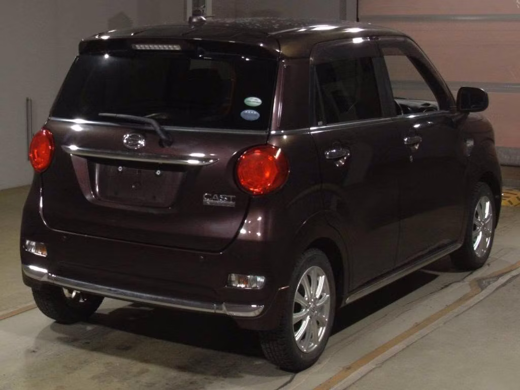 DAIHATSU CAST
