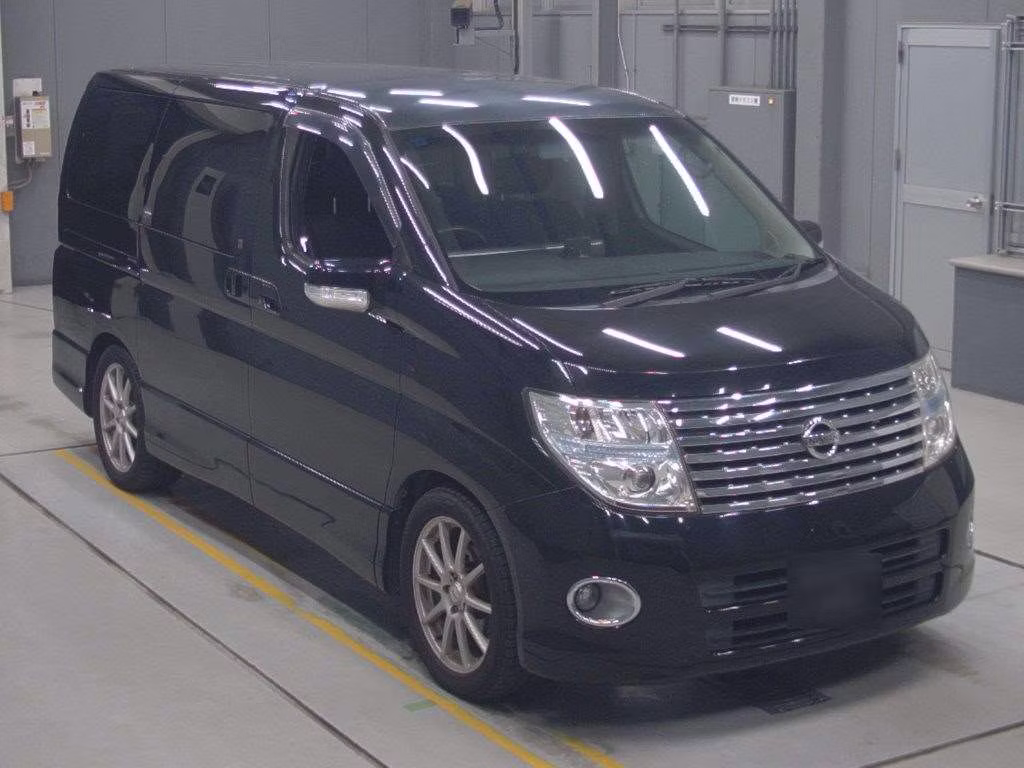 NISSAN ELGRAND